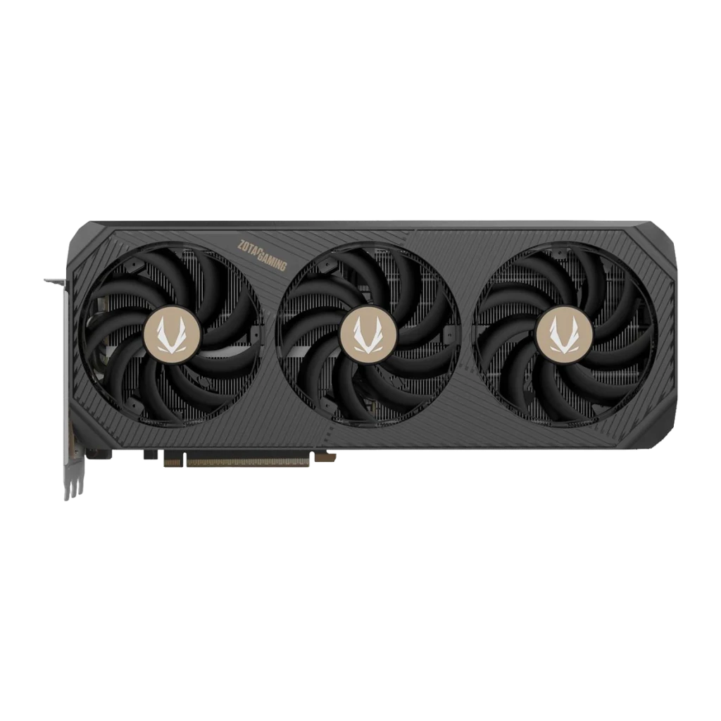 ZOTAC Gaming GeForce RTX 5090 Solid 32 Go GDDR7 Noir, détail: vue de face triple ventilateur avec logos dorés sur les moyeux