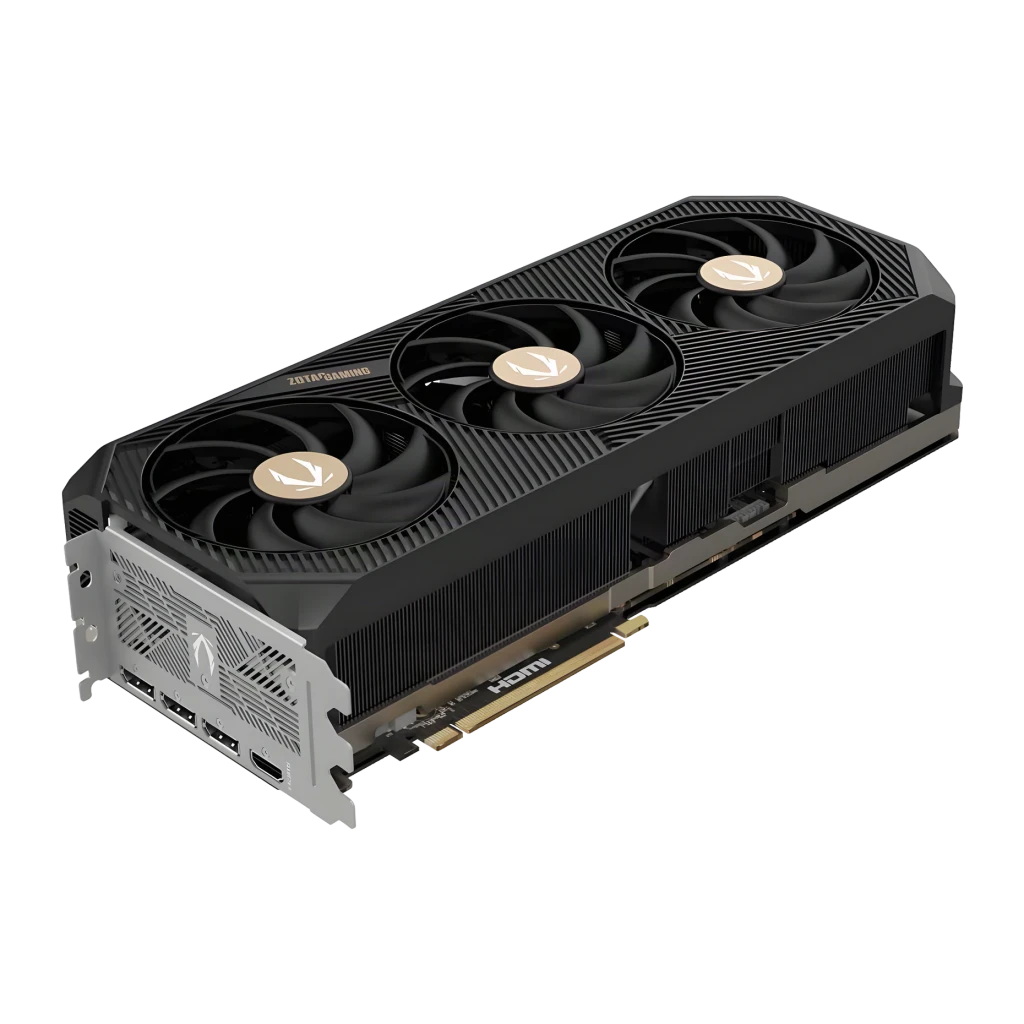 ZOTAC Gaming GeForce RTX 5090 Solid 32 Go GDDR7 Noir, détail: vue en perspective avec trois ventilateurs et équerre