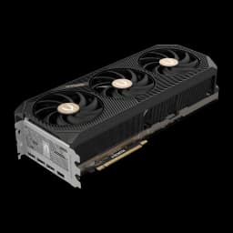 ZOTAC Gaming GeForce RTX 5090 Solid 32 Go GDDR7 Noir, détail: vue en perspective avec trois ventilateurs et équerre