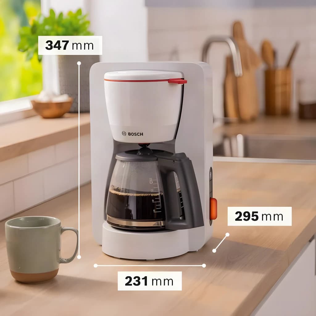 Cafeteira de filtro Bosch MyMoment 1,25L 1200W Branco TKA3M131, dimensões: 347x295x231 mm em bancada de cozinha com jarra