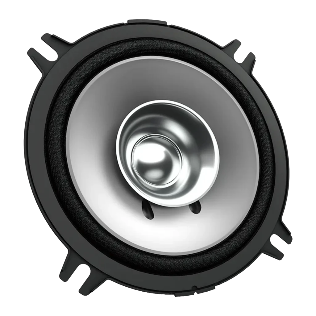 Altavoces de coche Kenwood 2 vías 30W RMS KFC-S1357, detalle: cono plateado y tweeter central vistos de frente sobre fondo