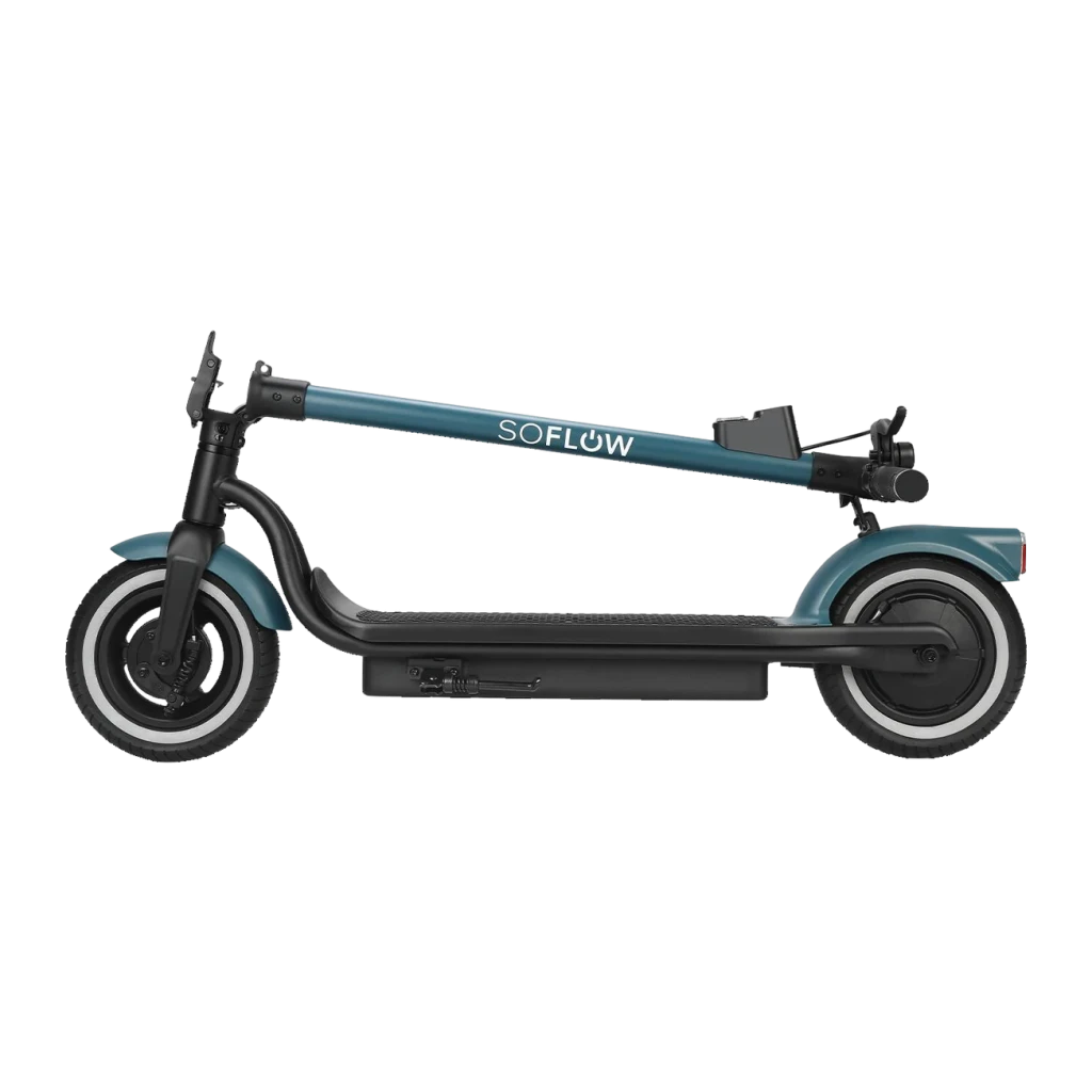 Trottinette électrique SoFlow SO2 Air Max 17.4Ah 500W 80km 20km/h, détail latéral: logo SoFlow sur tube bleu, pneus flancs