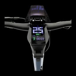 Trottinette Électrique SmartGyro Raptor Dual EVO 2x1000W 60km 25km/h 10 pouces Noir, détail: écran LED du guidon affichant