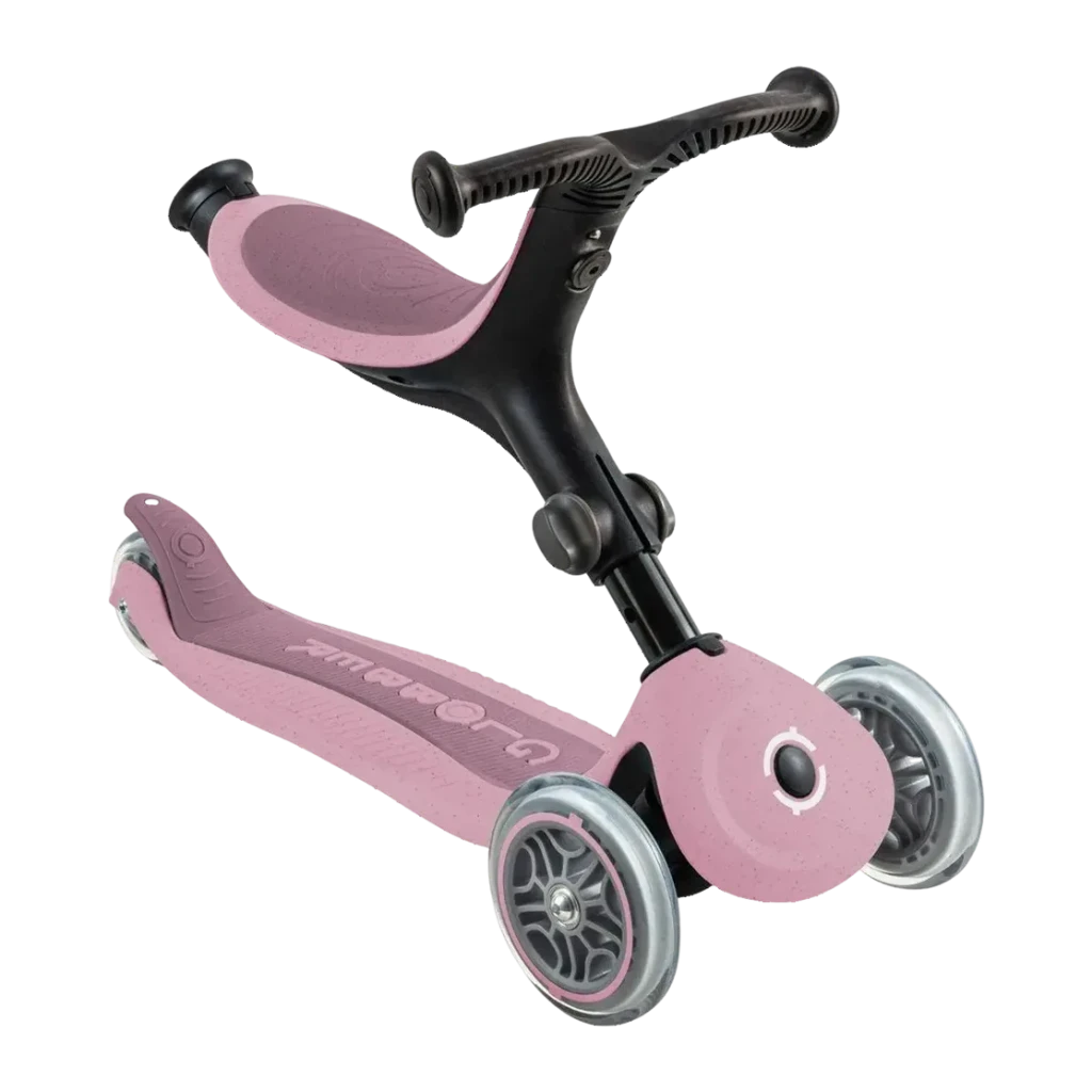 Patinete infantil Globber Go Up Active Lights Eco Berry 3 en 1 2-6 años, detalle: asiento rosa y deck con logo visibles