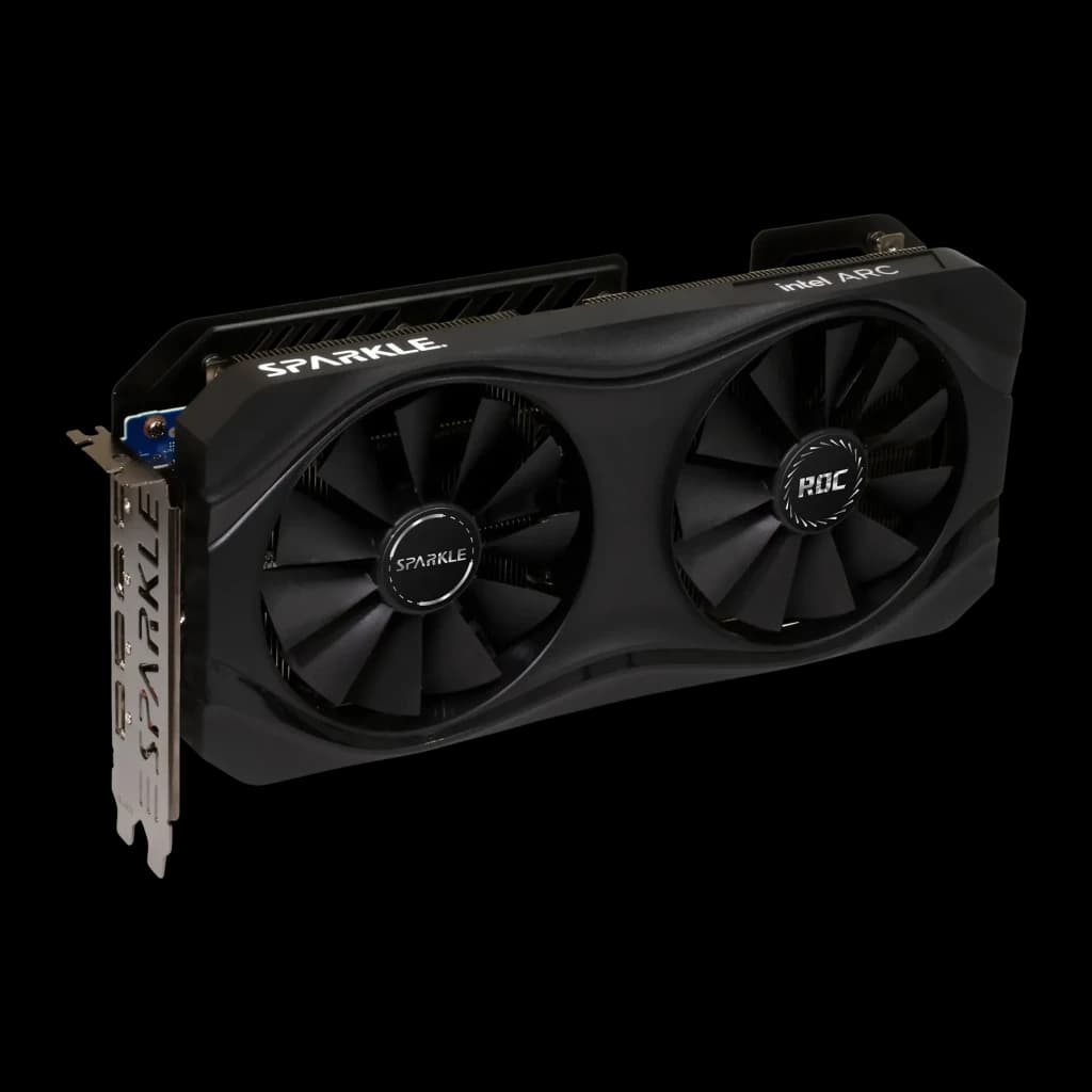SPARKLE Arc A770 ROC OC Edition 16GB GDDR6 Negro, detalle: vista en ángulo del shroud con dos ventiladores y logos SPARKLE
