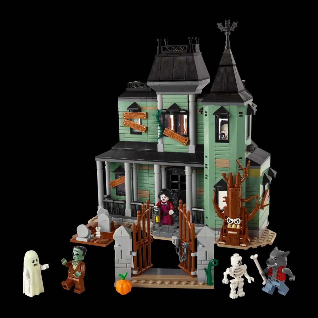 Set de construction LEGO Creator Manoir Hanté 31167 736 pièces 9+ ans, vue de face: manoir vert avec tour sombre, portail