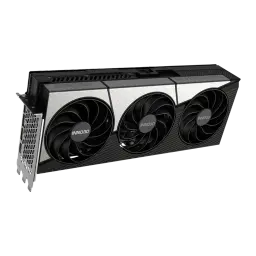 Inno3D GeForce RTX 5090 X3 32GB GDDR7, vista frontal: tres ventiladores con logo, shroud plateado y negro, bracket lateral