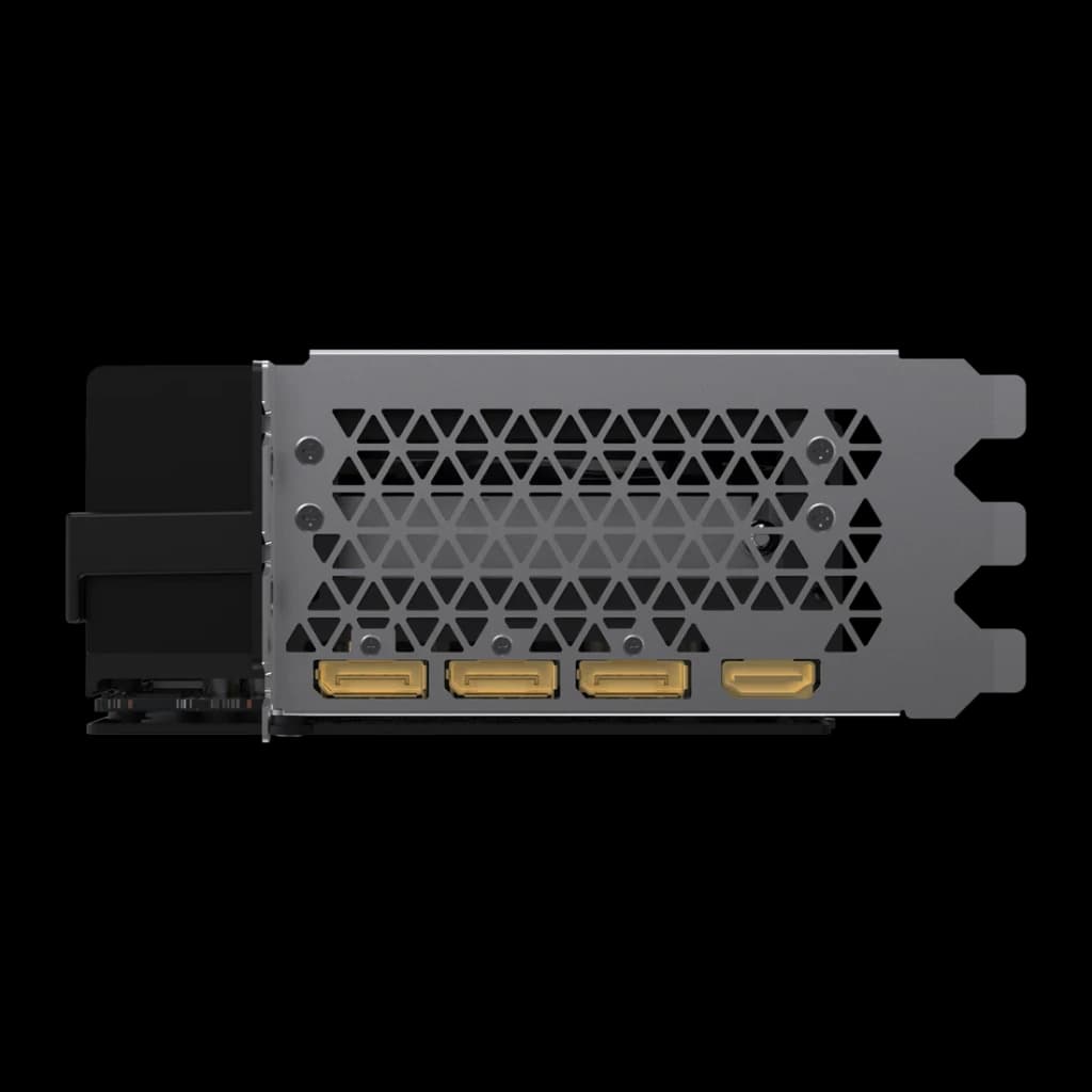 Inno3D GeForce RTX 5090 X3 32GB GDDR7, detalle: bracket trasero con rejilla triangular y 3 DisplayPort más 1 HDMI dorados