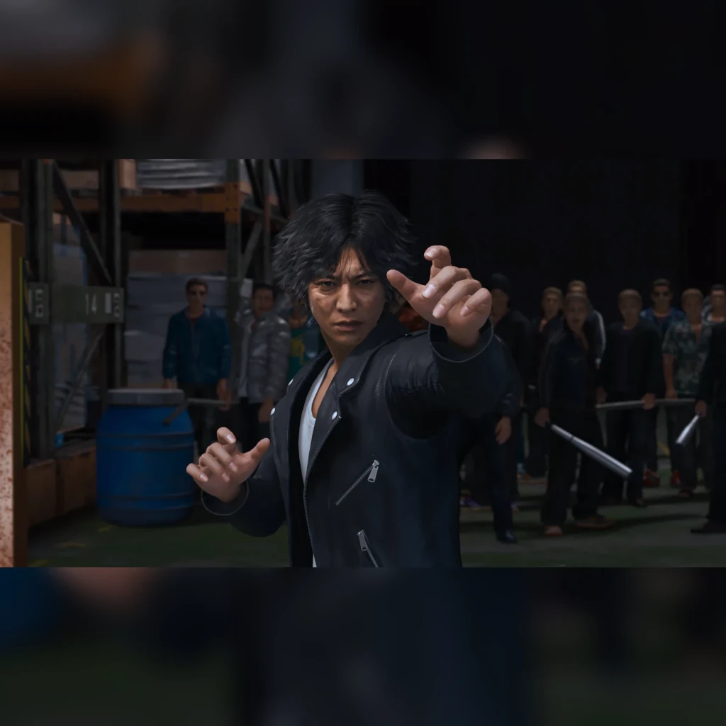 Sega Lost Judgment Standard PS5, en jeu: protagoniste en veste en cuir en posture de combat entouré d'ennemis