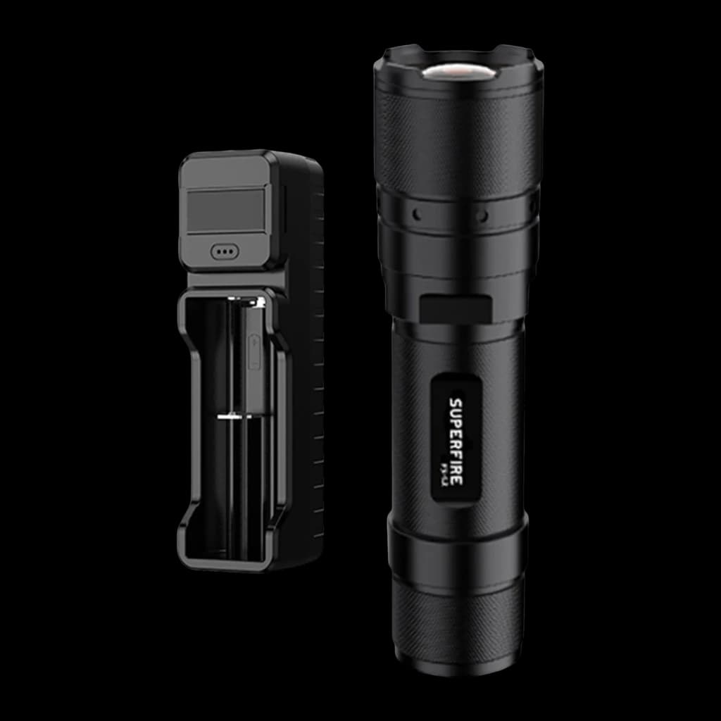 Lanterna LED SUPERFIRE Preto Recarregável 570 Lúmens 260m F3-L2, detalhe: lanterna e carregador de bateria incluído