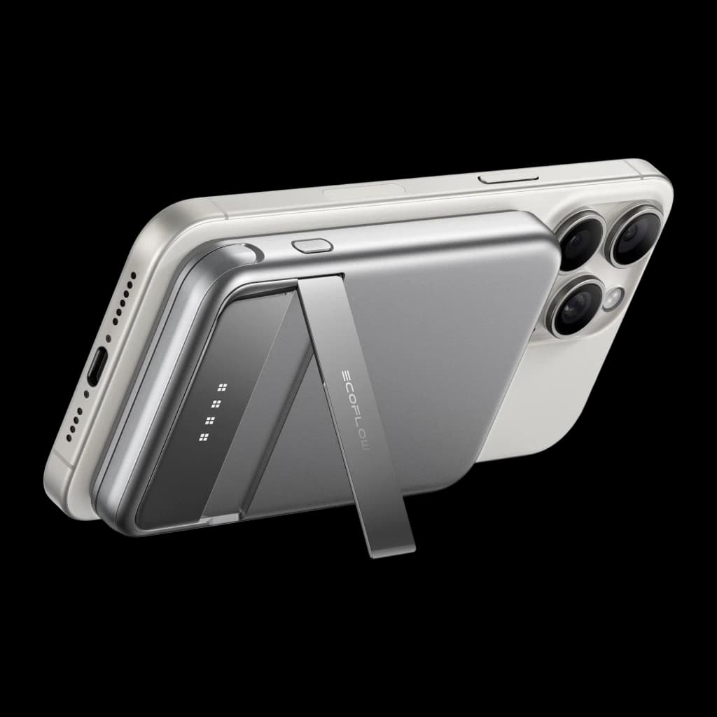 Power Bank EcoFlow RAPID 5000mAh Argent Qi2 15W Câble USB-C intégré 30W, détail: béquille dépliée, fixée magnétiquement à