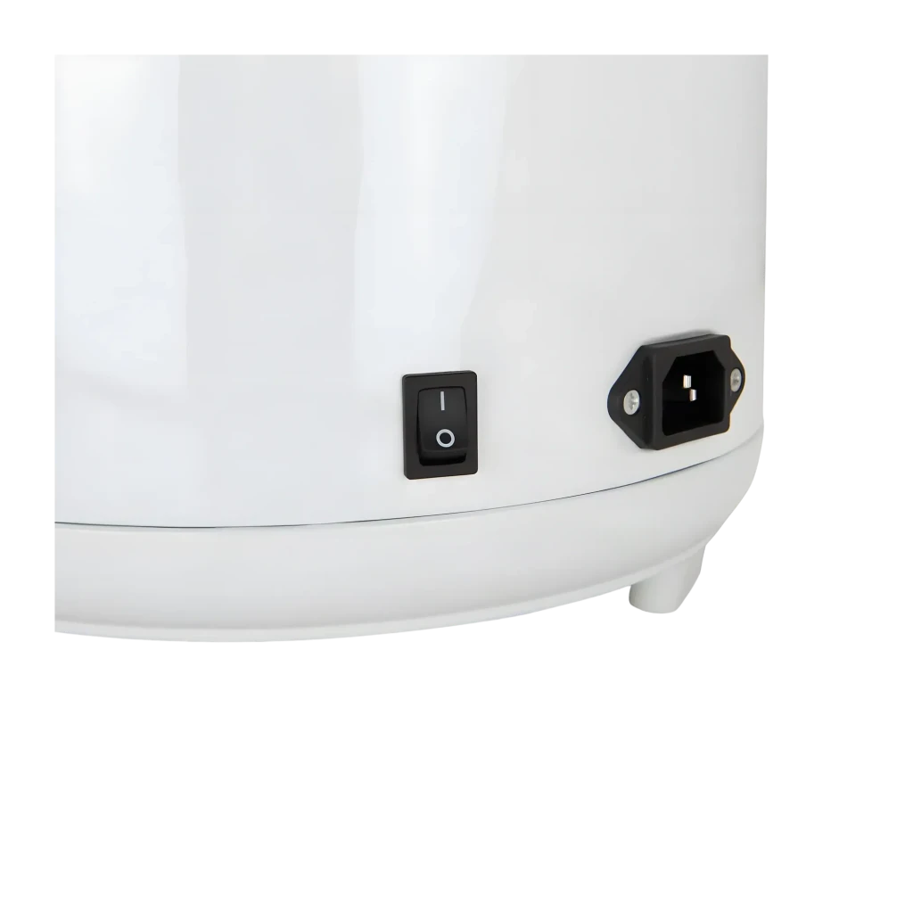 Cuiseur à riz Orbegozo 1,8L 700W Blanc CO 3031, vue arrière: interrupteur on/off et connecteur d'alimentation noirs