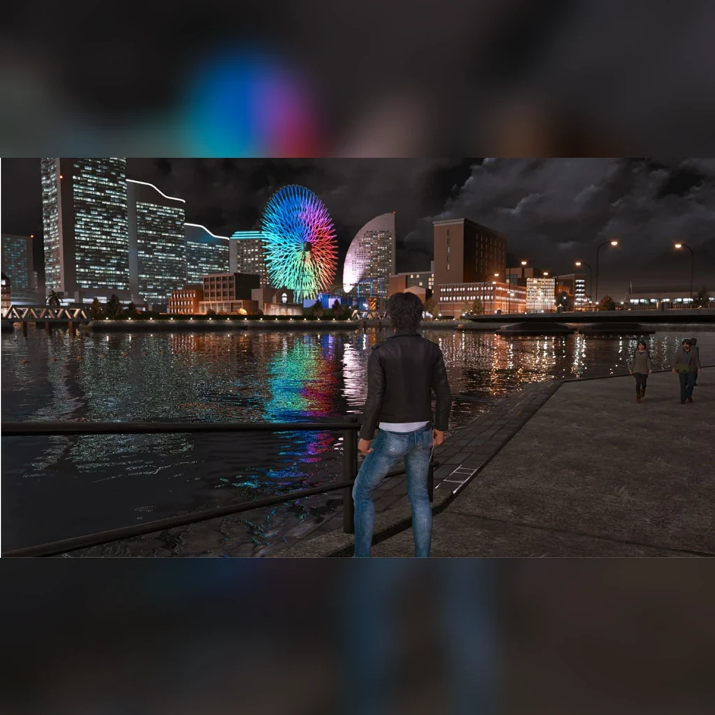 Videojuego SEGA Lost Judgment Edición Estándar PS4, en uso: protagonista frente al puerto nocturno con noria iluminada