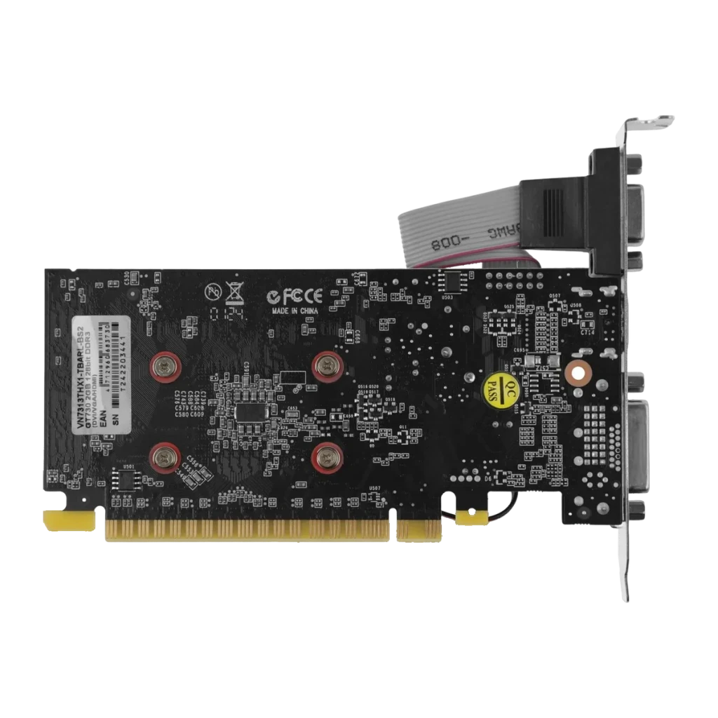 Biostar GeForce GT 730 2GB GDDR3 Low Profile VN7313THX1, vista trasera: PCB negro con tornillos rojos, conector PCIe dorado