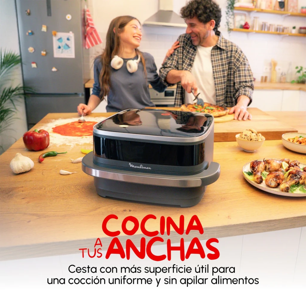 Friteuse à air Moulinex Easy Fry XL Surface 4L 2200W 10 programmes Gris AL402H, scène: deux personnes cuisinant une pizza à