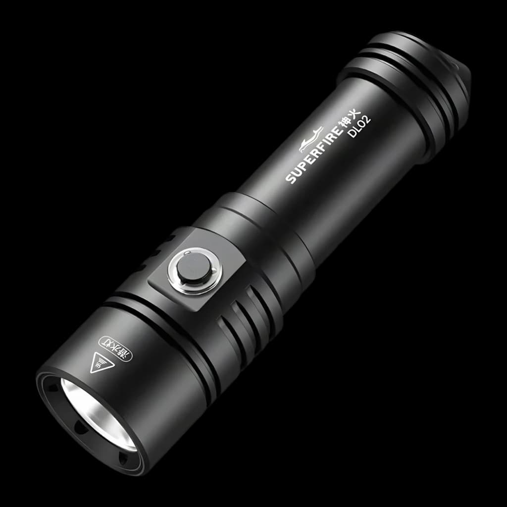 Lanterna LED Superfire DL02 Preto Bateria 26650 recarregável 2000 lúmens 250 m, vista frontal: corpo alumínio preto