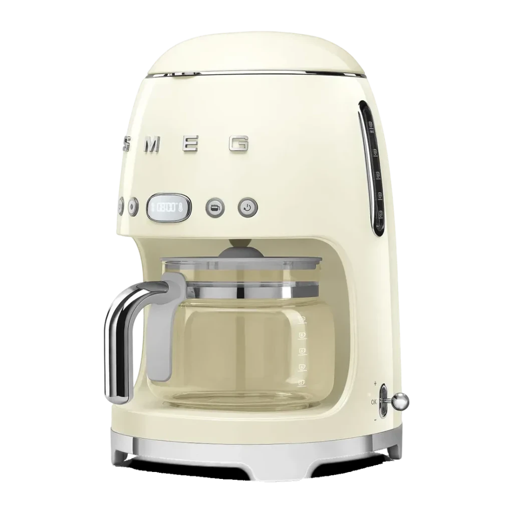 Cafetière filtre SMEG 50's Style 1,4L 1050W Crème DCF02CREU, détail: écran LCD, boutons chromés et verseuse graduée en verre