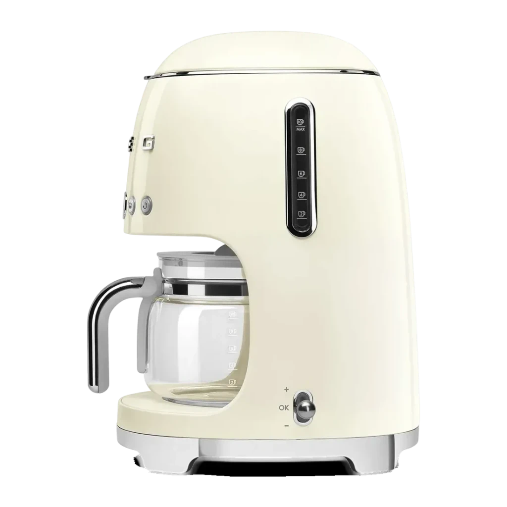 Cafetière filtre SMEG 50's Style 1,4L 1050W Crème DCF02CREU, détail latéral: indicateur de tasses, carafe en verre et bouton