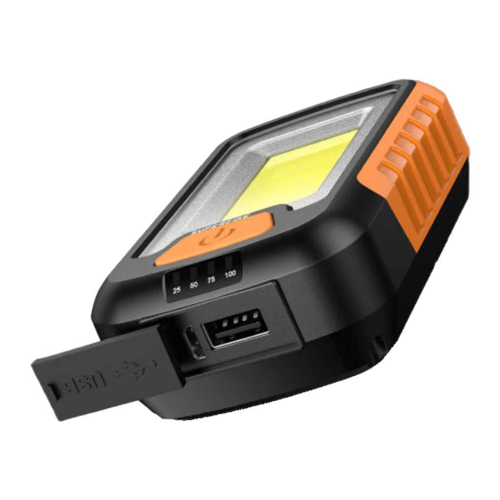 Lanterna LED Superfire G21 Preto Recarregável USB 650lm, detalhe: tampa USB aberta e indicador de bateria 25-100%