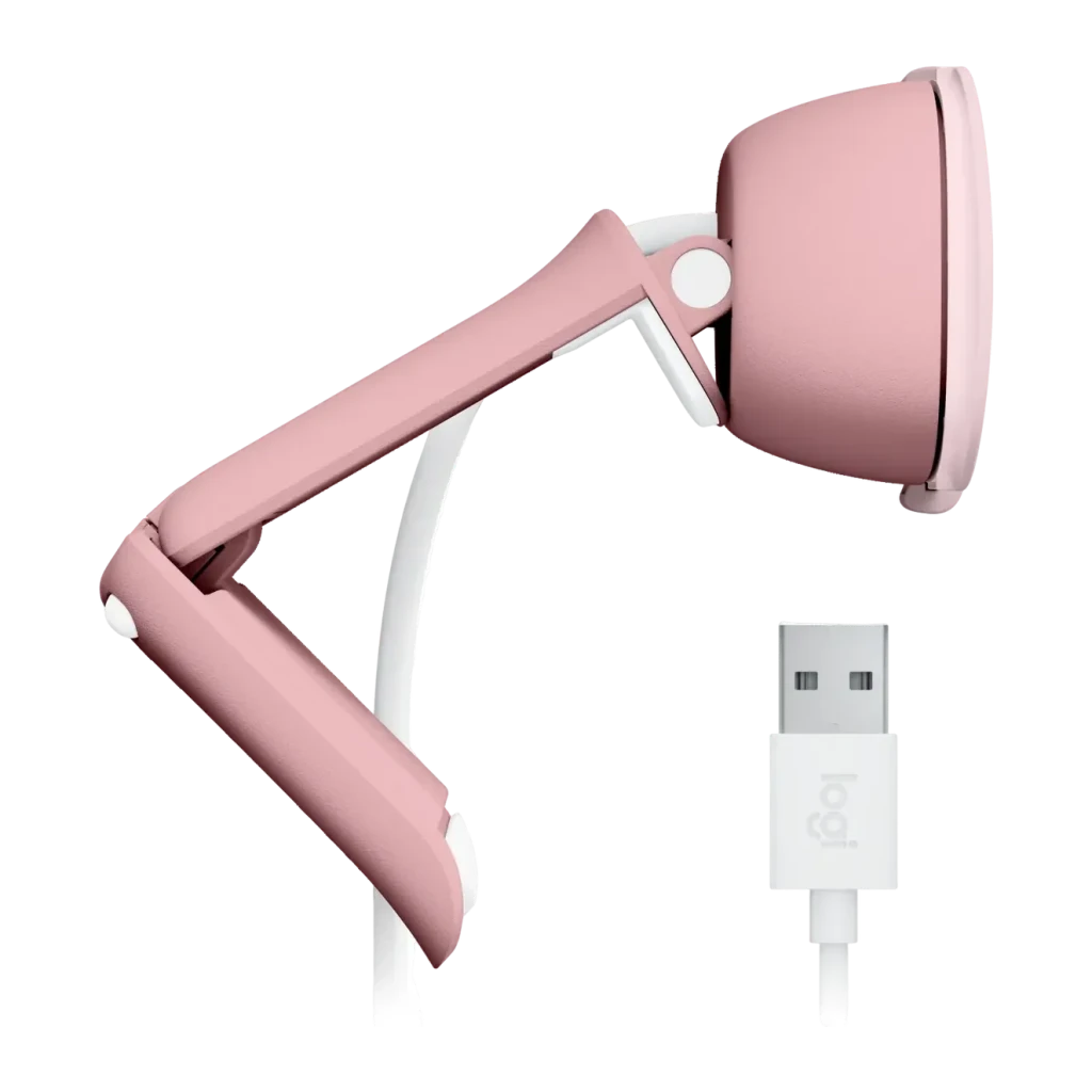 Webcam Logitech Brio 100 Full HD Microphone USB-C Rose, détail: clip articulé rose et câble USB-C blanc avec adaptateur USB-A
