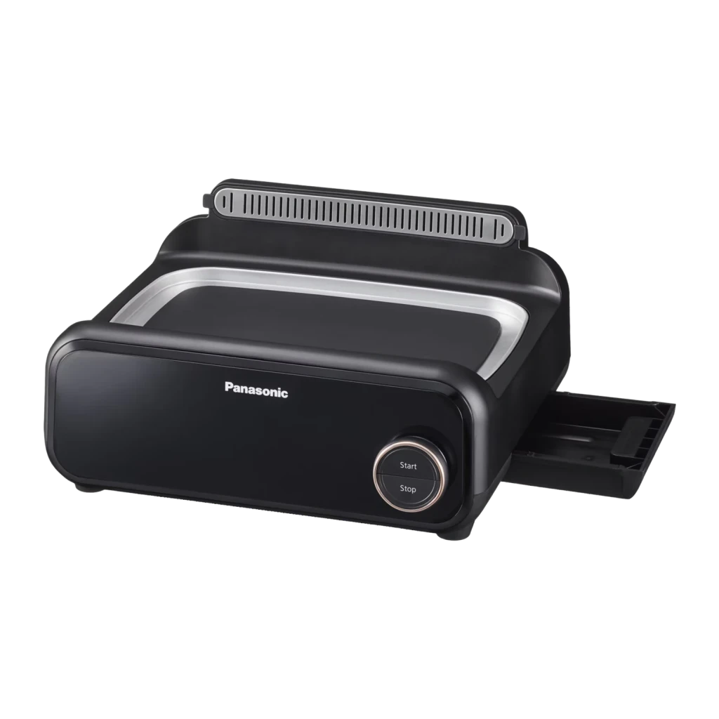 Multicuiseur Panasonic Multi-Cooker 2,5L 1524W Noir NF-GM400KXE, détail: panneau avant avec bouton Start/Stop, cuve argentée