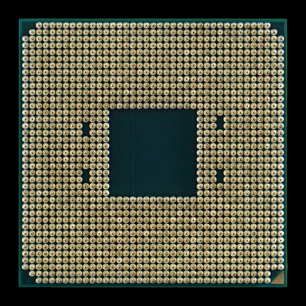 AMD Ryzen 7 5700X Tray 8 Cœurs AM4, vue arrière: broches dorées AM4 et zone de contact centrale sur PCB vert