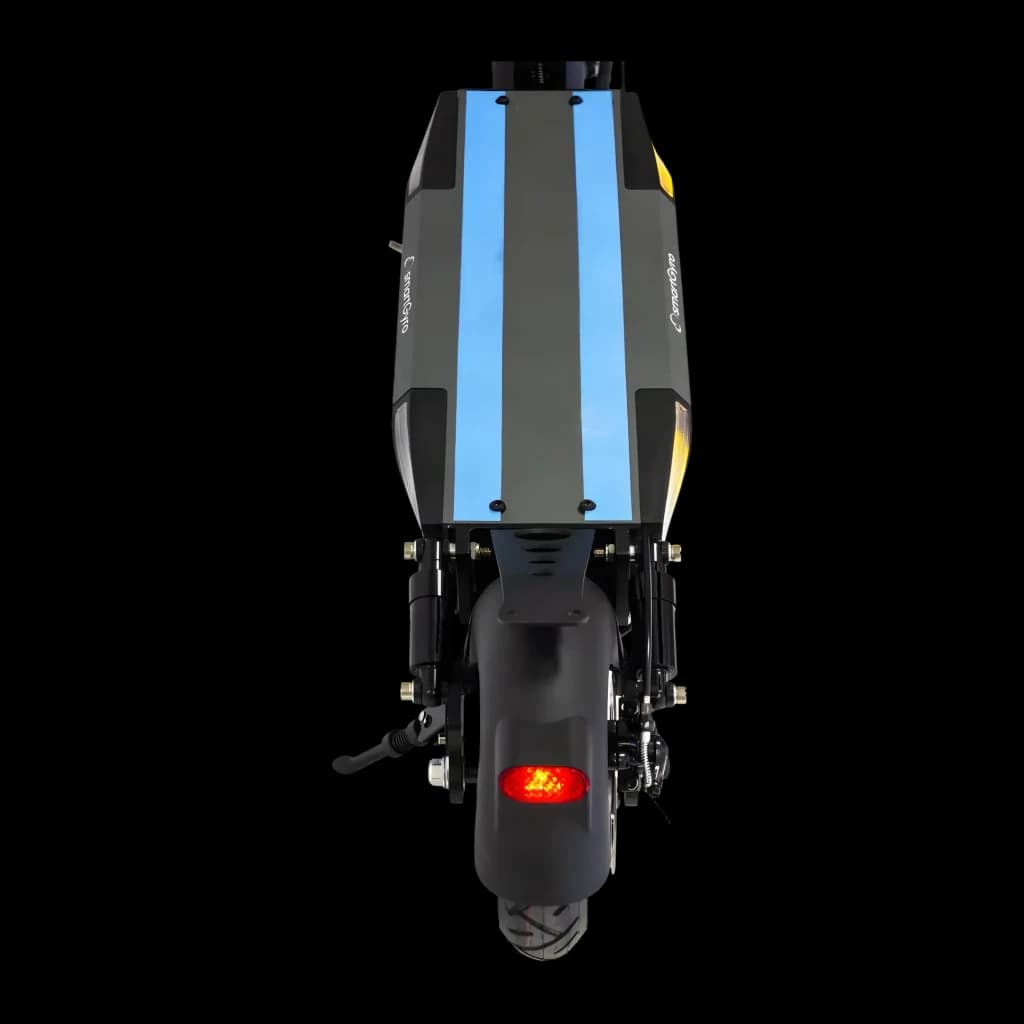 Patinete eléctrico smartGyro SpeedWay V2.0 800W 45km/h 10 pulgadas Negro/Azul, vista trasera: deck con franjas azules, luz