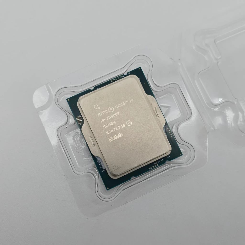 Intel Core i9-13900K 24 Núcleos LGA1700 Tray, contenido de la caja: procesador en bandeja plástica transparente, IHS