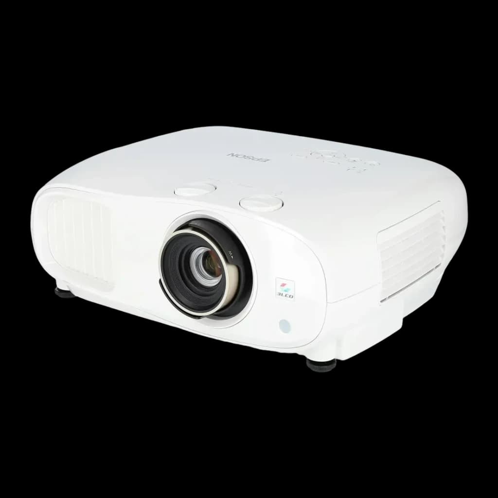 Proyector Epson 4K UHD 3840x2160 3000 Lúmenes ANSI 3LCD Blanco EH-TW7100, detalle: objetivo y logo 3LCD en vista frontal