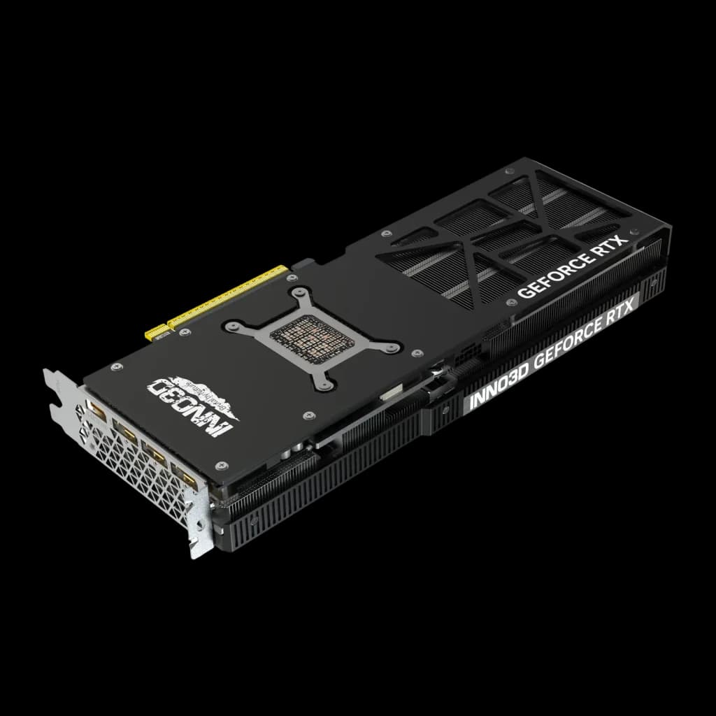 Inno3D GeForce RTX 5080 X3 OC 16GB GDDR7 Negro, vista trasera: backplate metálico negro con GPU expuesta, logo Inno3D