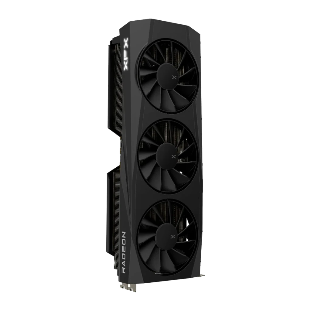 XFX Quicksilver Radeon RX 9070 XT Gaming Edition 16GB GDDR6 Preto, detalhe: vista lateral com três ventoinhas e logótipo XFX