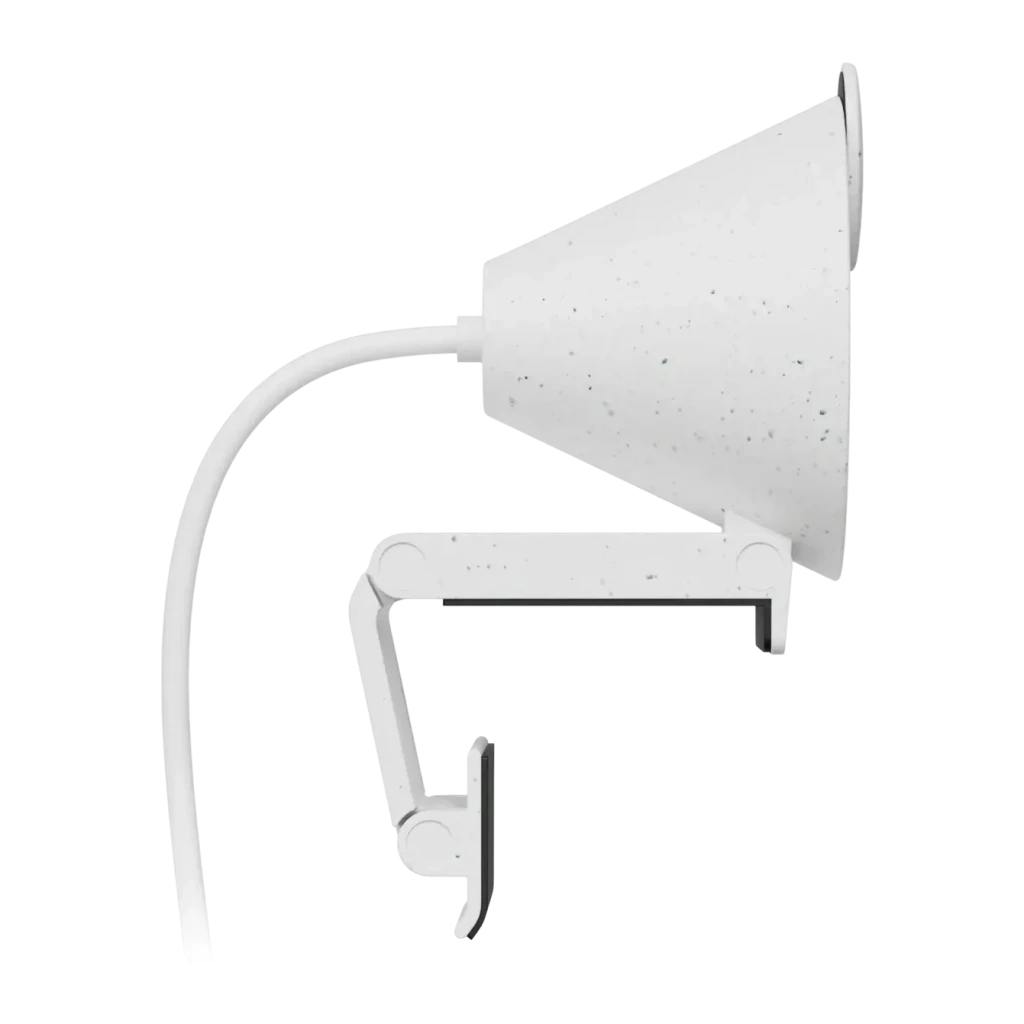 Webcam Logitech Brio 300 Full HD Microphone USB-C Blanc, détail latéral: clip articulé de fixation et texture mouchetée