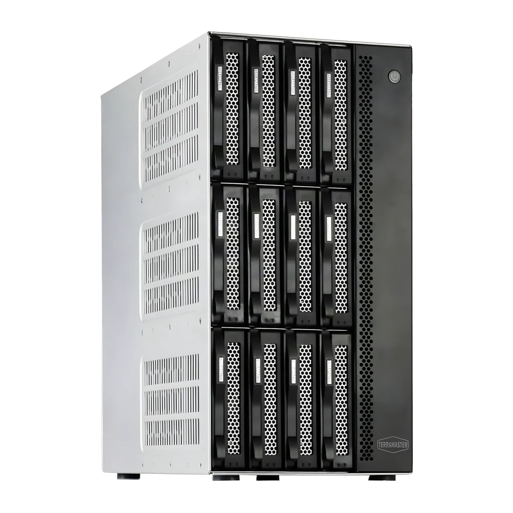 Serveur NAS TerraMaster 16Go Gris 12 Baies Sans Disques 2× 10GbE T12-500 Pro, détail: vue en angle des 12 baies vides