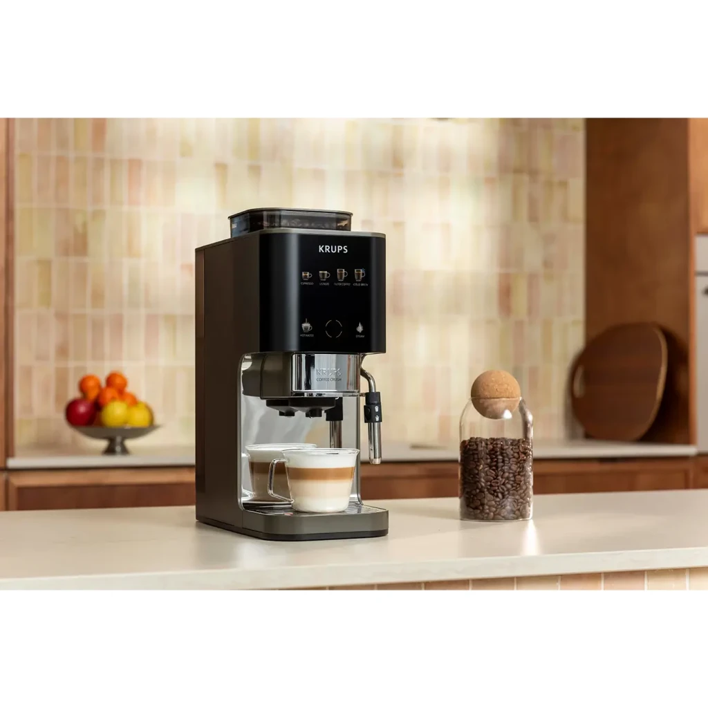 Máquina de Café Superautomática Krups Coffee Crush Experience Moinho Integrado 15bar Preto SA403B, em uso: vista lateral