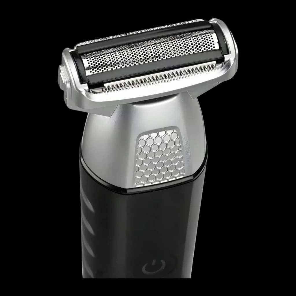 Máquina de Cortar Cabelo Multifunções BaByliss 11 em 1 Sem Fio 240min Preta MT812E, detalhe: cabeça de barbear com lâmina