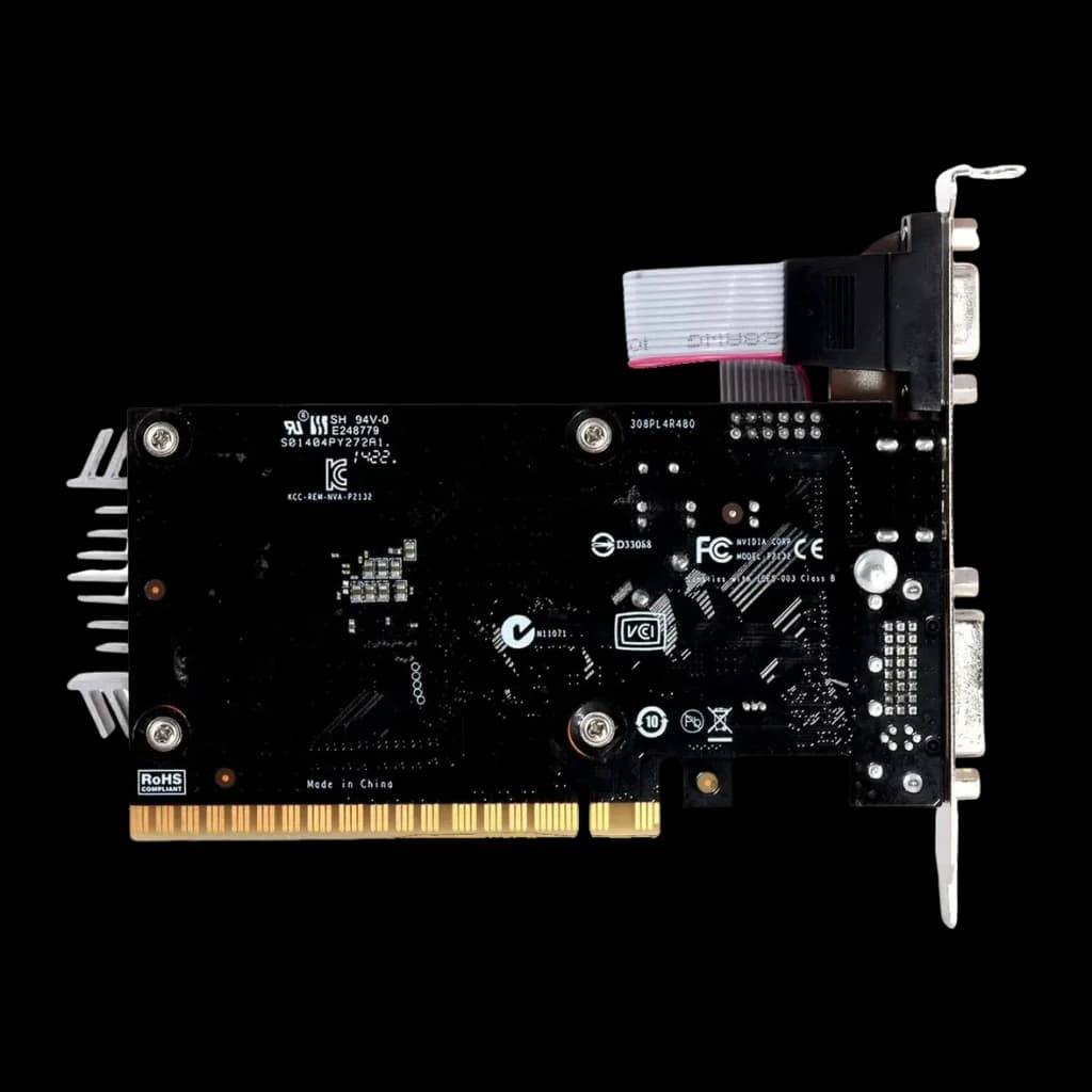 Inno3D GeForce GT 710 SDDR3 LP 2 Go GDDR3 Low Profile Noir, vue arrière: PCB noir avec connecteur PCIe doré, dissipateur