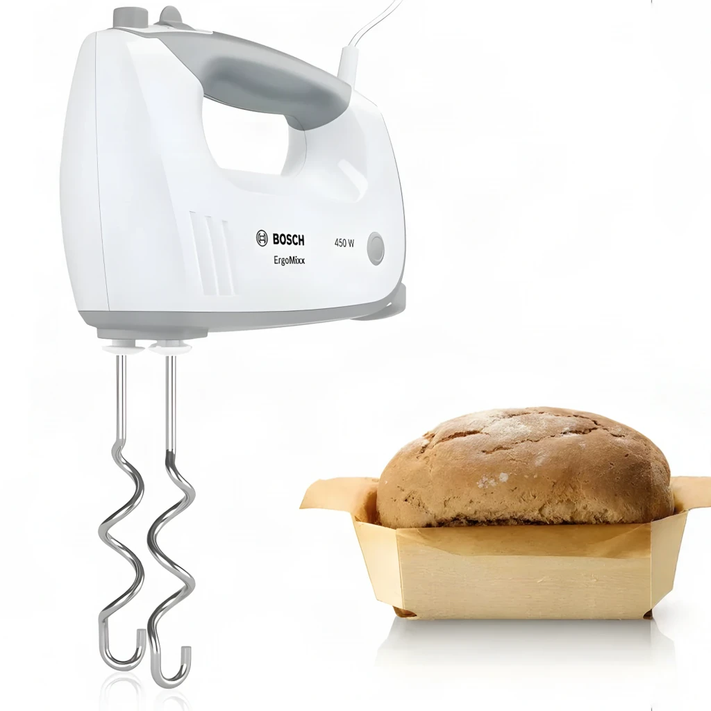 Varinha elétrica Bosch ErgoMixx 450W 5 velocidades Cinzento MFQ36400, em uso: ganchos amassadores e pão recém-cozido em forma