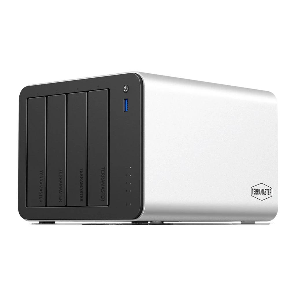 Serveur NAS TerraMaster 8 Go 4 Baies Sans Disque 2×5GbE F4-425 Plus, détail: vue avant en angle, 4 baies noires, port USB-A