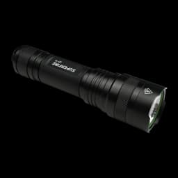 Torche LED Superfire Noir Rechargeable USB-C 900lm 250 m L6-H, vue arrière: corps strié, logo gravé et lentille verte visible