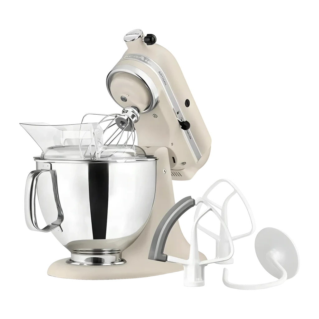 Robot pâtissier KitchenAid Artisan 4,8L 300W Bol inox Beige 5KSM175PSEFL, détail: vue latérale avec fouet monté, bol chromé