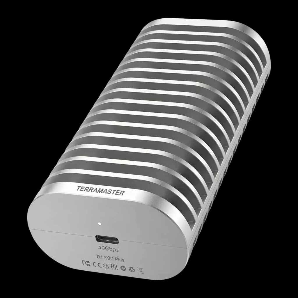 Boîtier externe TerraMaster D1 SSD Plus M.2 NVMe USB4 8 To max 40Gb/s Gris, vue de face: boîtier gris avec ailettes