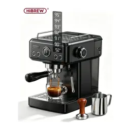 Cafetière Espresso HiBREW H10A 1,8L Buse Vapeur 19Bar Noir, vue avant: extraction en tasse, tamper et pichet, affichage