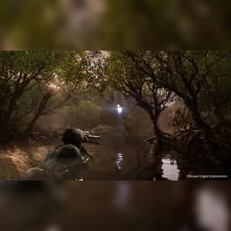 Jeu vidéo Konami Metal Gear Solid Delta : Snake Eater Day One Edition sur PS5, en jeu: Snake camouflé dans rivière de jungle