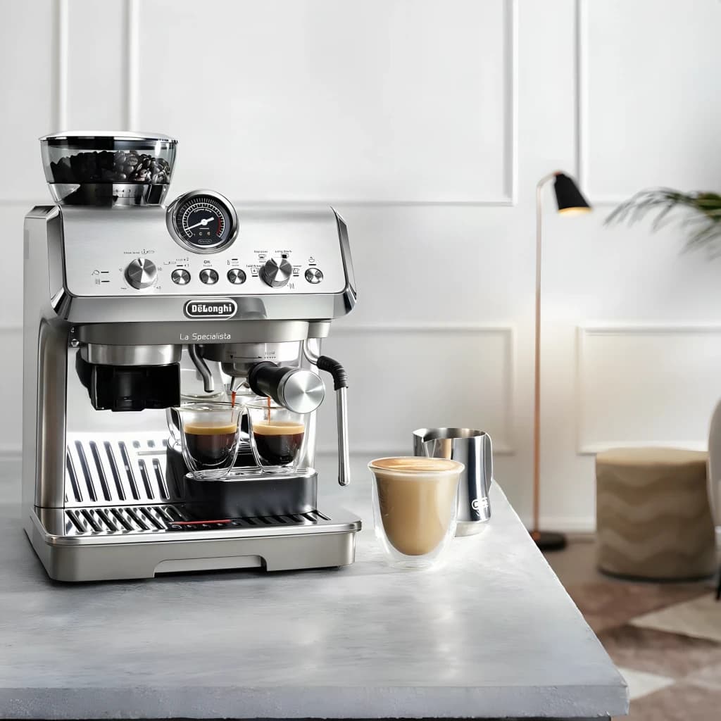 Cafetera Express De'Longhi La Specialista Arte Evo 1,7L Molinillo Acero Inox 8 Posiciones Gris EC9255M, en uso: extrayendo