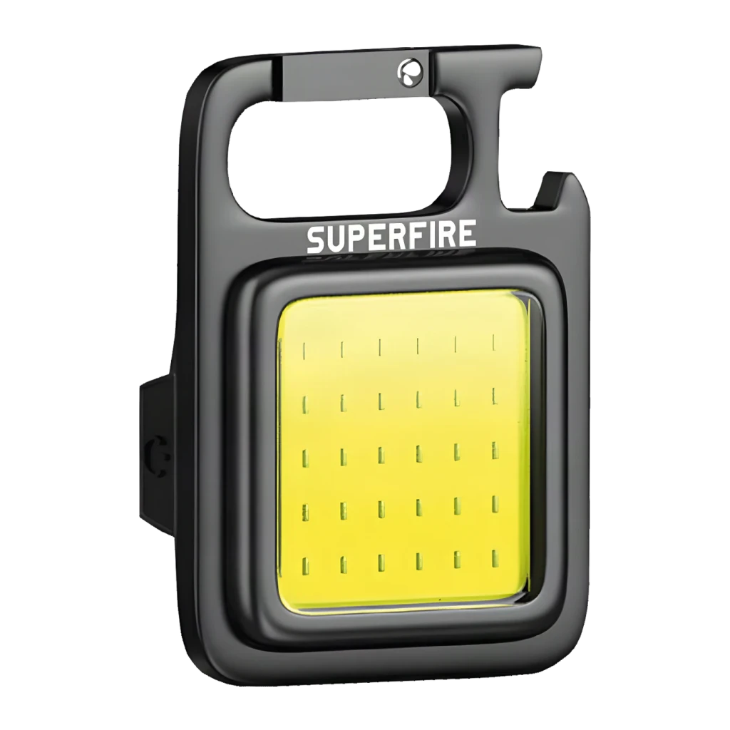 Lampe de poche LED Superfire MX16 Noir Rechargeable USB-C 600 lumens, détail: panneau COB jaune et mousqueton intégré en haut