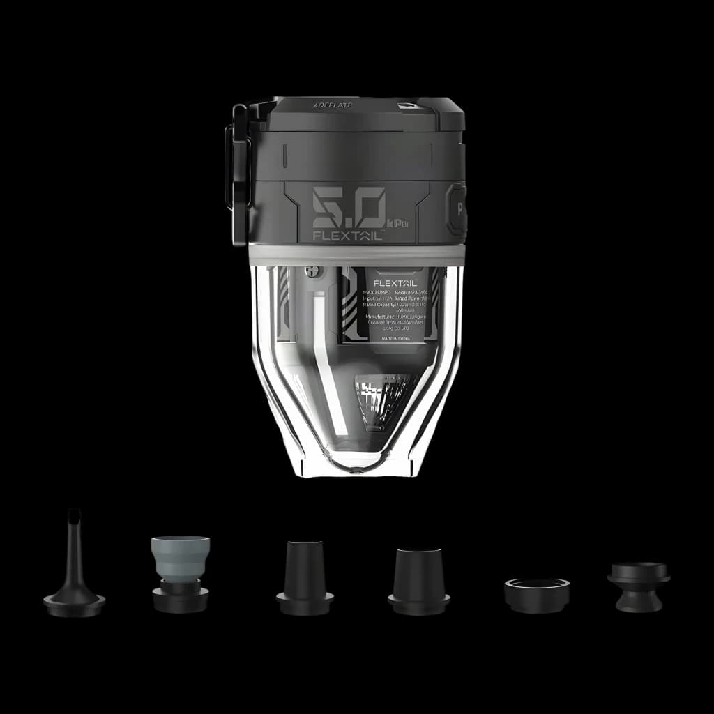 Pompe Portable Flextail Max Pump 3 Noir USB-C 300lm 6 embouts, détail: corps transparent avec écran 5.0 kPa et 6 embouts