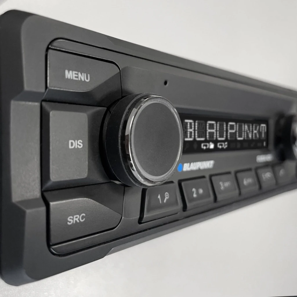 Autorradio Blaupunkt Denver 412 DAB 1 Negro DIN Bluetooth 5.0, detalle: mando giratorio, pantalla iluminada y botones MENU