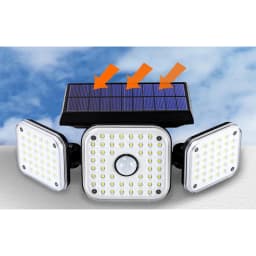 Candeeiro Solar Exterior Superfire IP54 2400mAh Preto 300lm 22W FF13-C, vista frontal: 3 cabeças LED orientáveis, painel