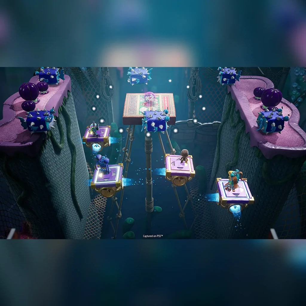 Jeu vidéo Sony Sackboy: A Big Adventure Standard PS5, en jeu: personnages sur plateformes flottantes avec ennemis bleus