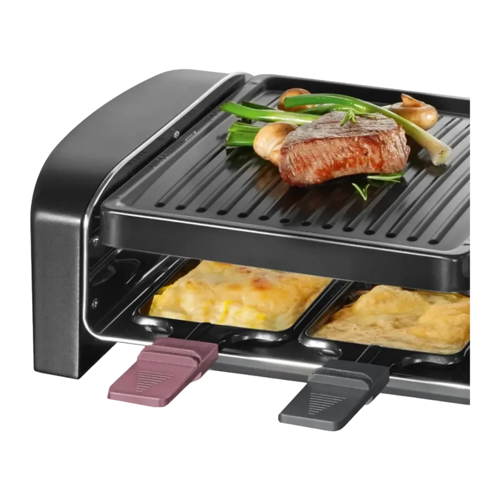 Raclette Grill Severin 1400W 8 zonas Negro RG 9645, detalle: plancha acanalada con carne y verduras, cazuelitas con queso